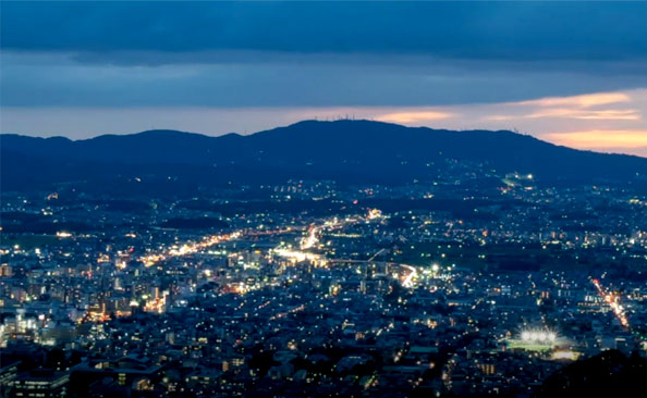 奈良若草山トワイライト・夜景観賞バス